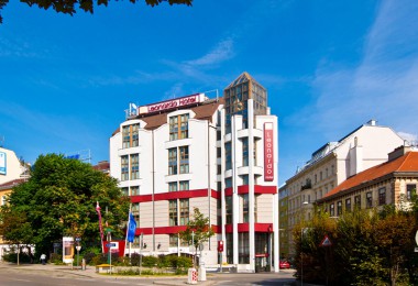 Leonardo Vienna ****